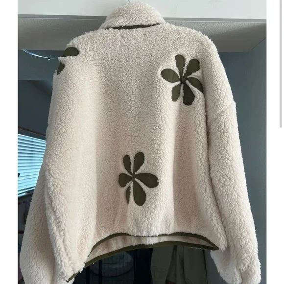 The Great Patch Pocket Countryside pullover - Picture 2 of 4